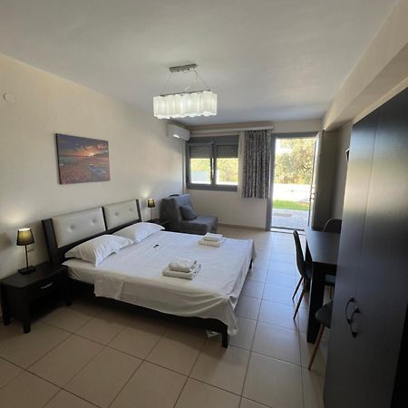Bivas Apartments ลีเมนาส ภายนอก รูปภาพ