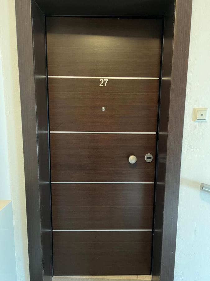 Bivas Apartments ลีเมนาส ภายนอก รูปภาพ
